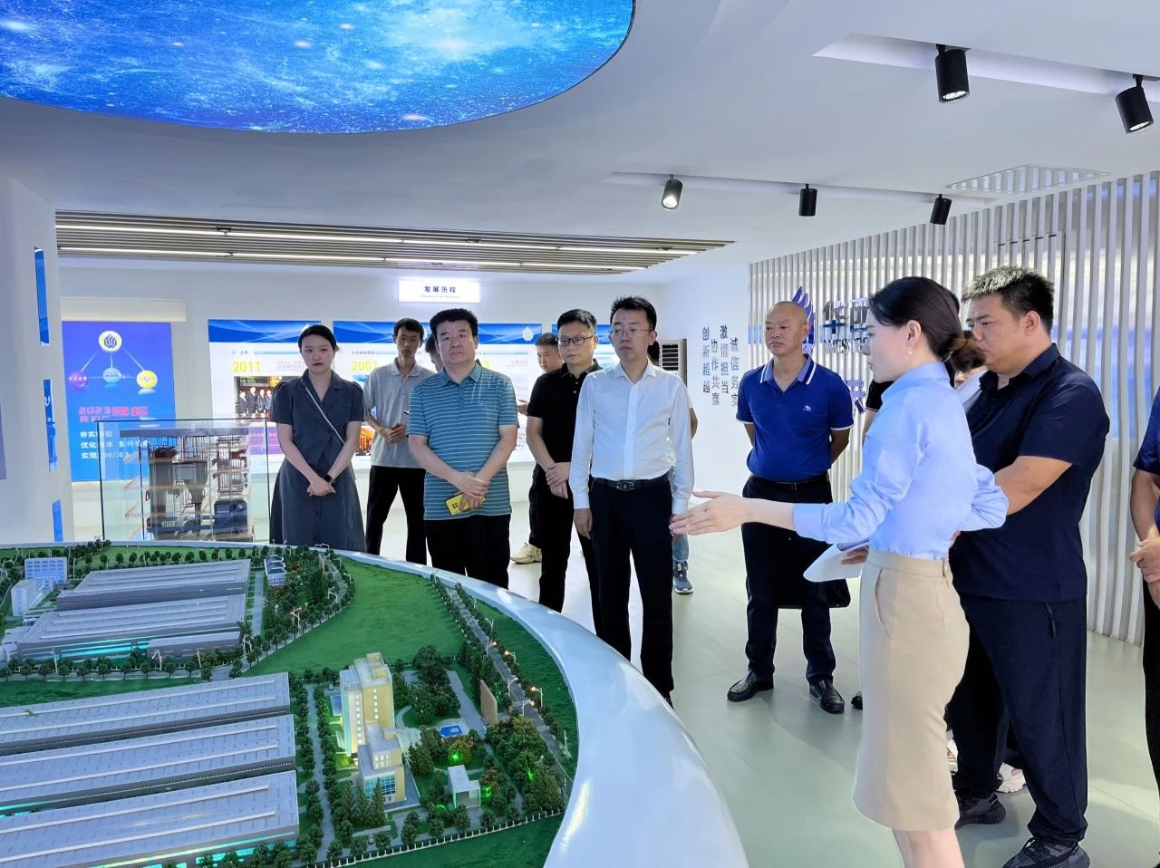 1695369280606834.jpg 1695369280606834.jpg